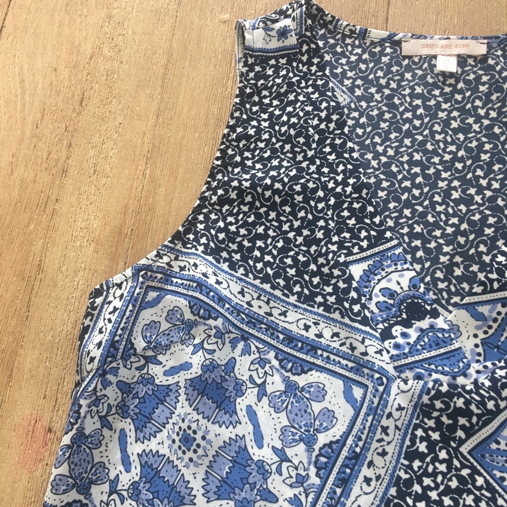 Skies are Blue for stitchfix sleeveless top - Picture 3 of 4